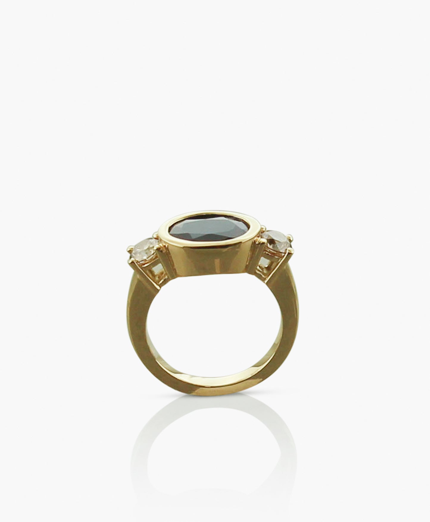 La Romance Ring.