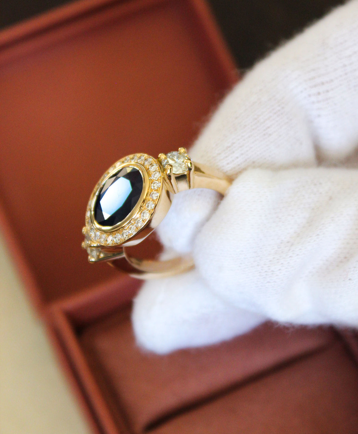 La Romance Ring.