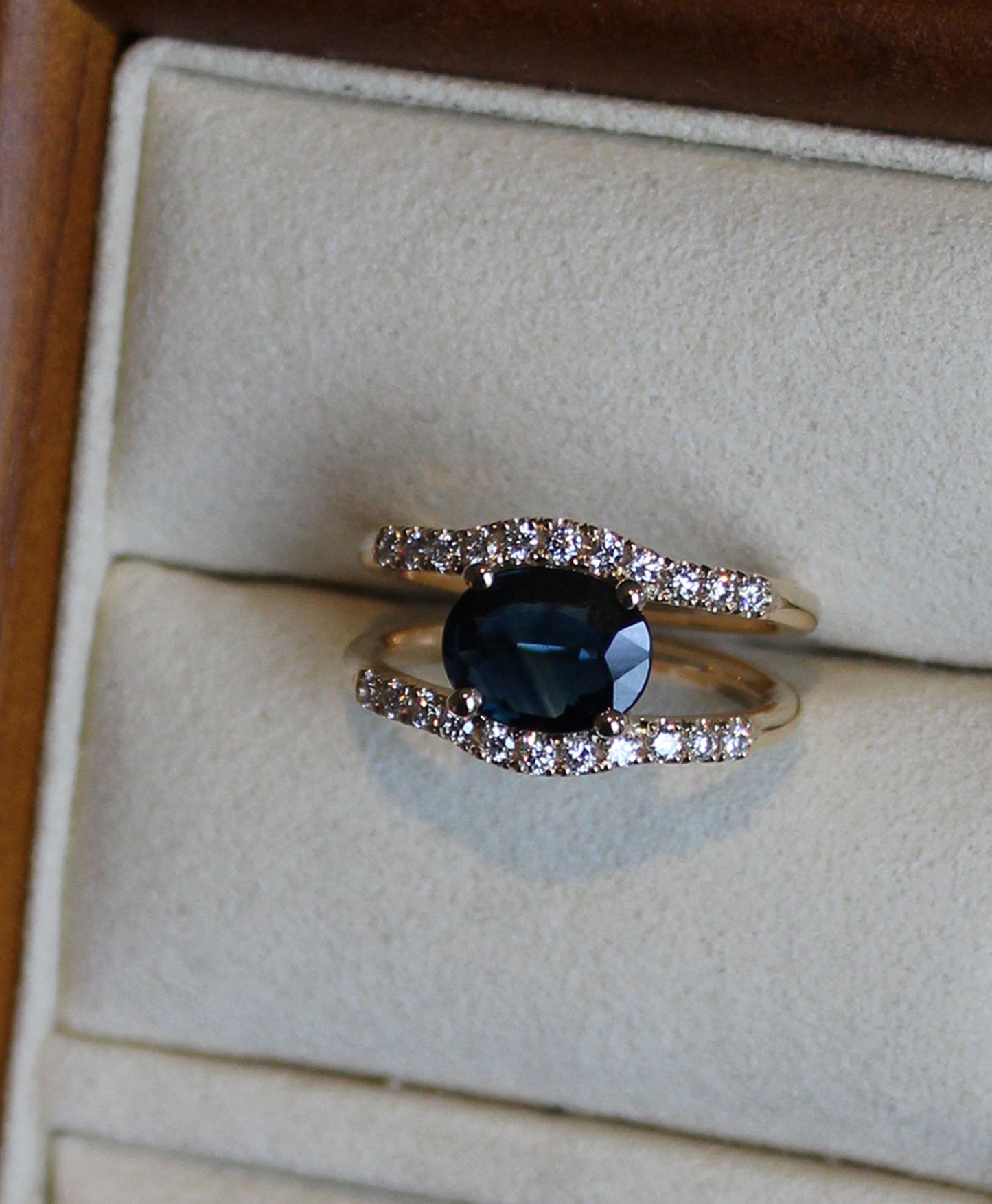 Le Trésor Cru Ring.