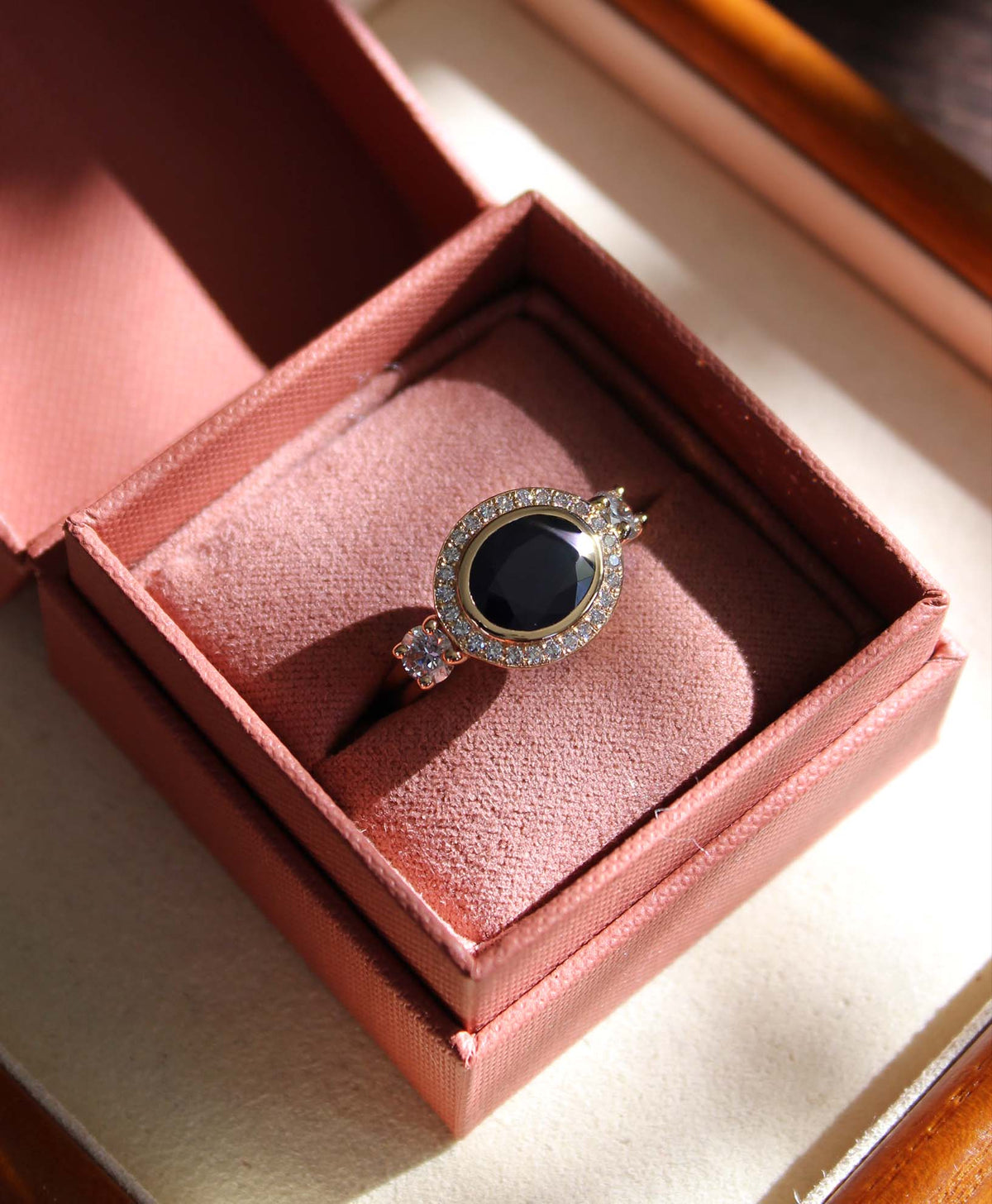 La Romance Ring.